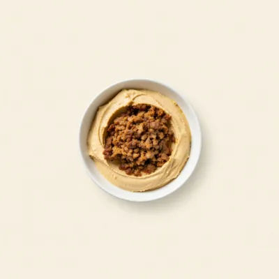 Houmous chaud à la viande hachée