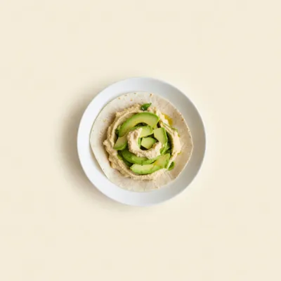 Wrap végétarien houmous-avocat