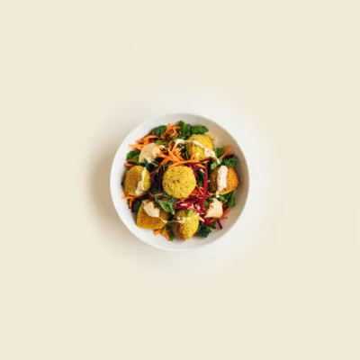 Buddha bowl vegan aux falafels de haricots blancs