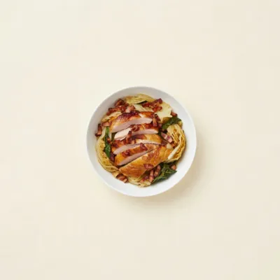 Pintade au chou et aux lardons